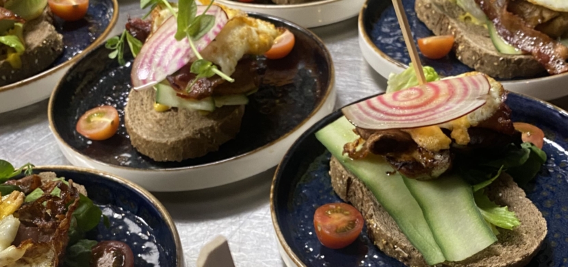 samenkomen vergaderarrangement met lunch of diner